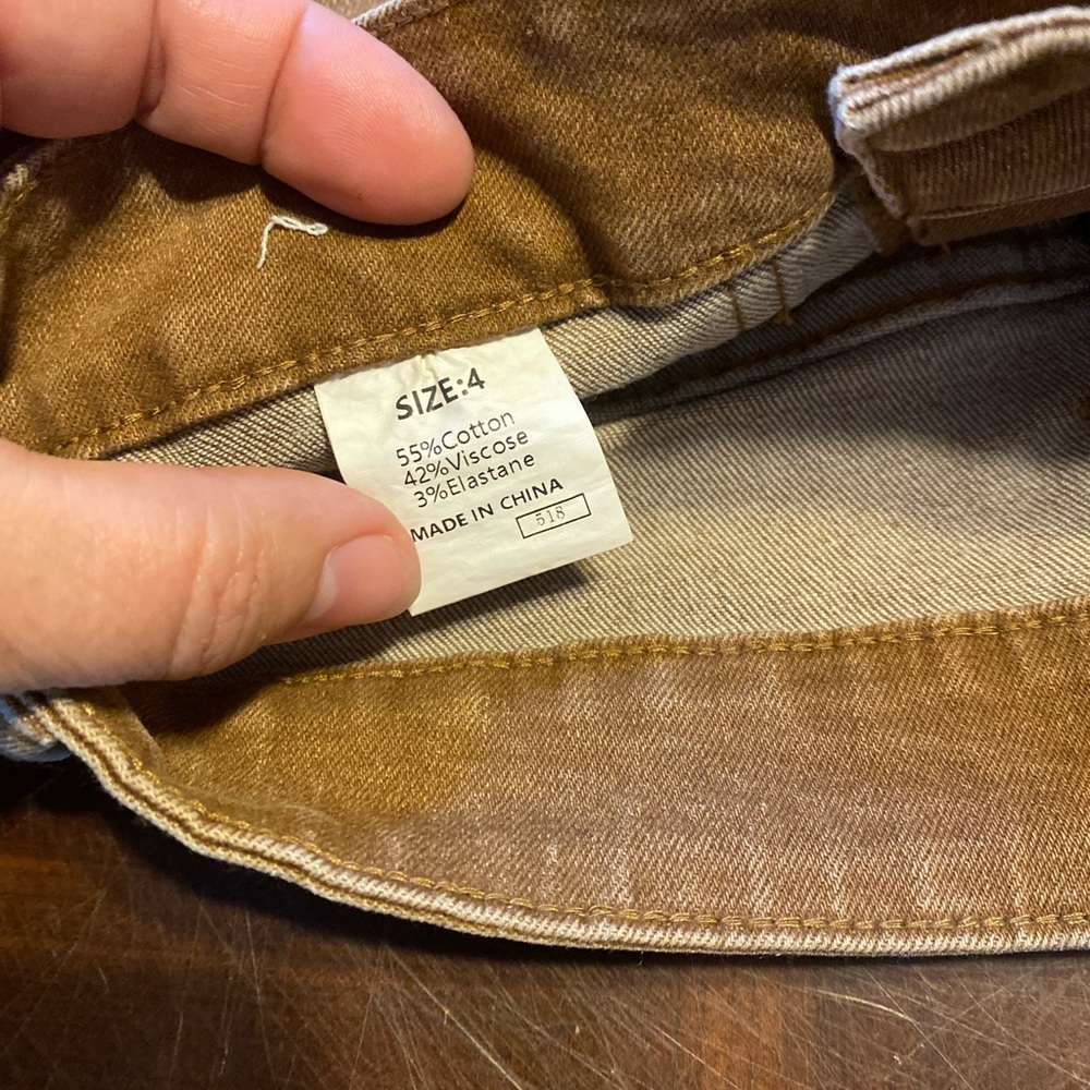 High-Waist Brown Denim Button-Front Shorts - Picture 3 of 5